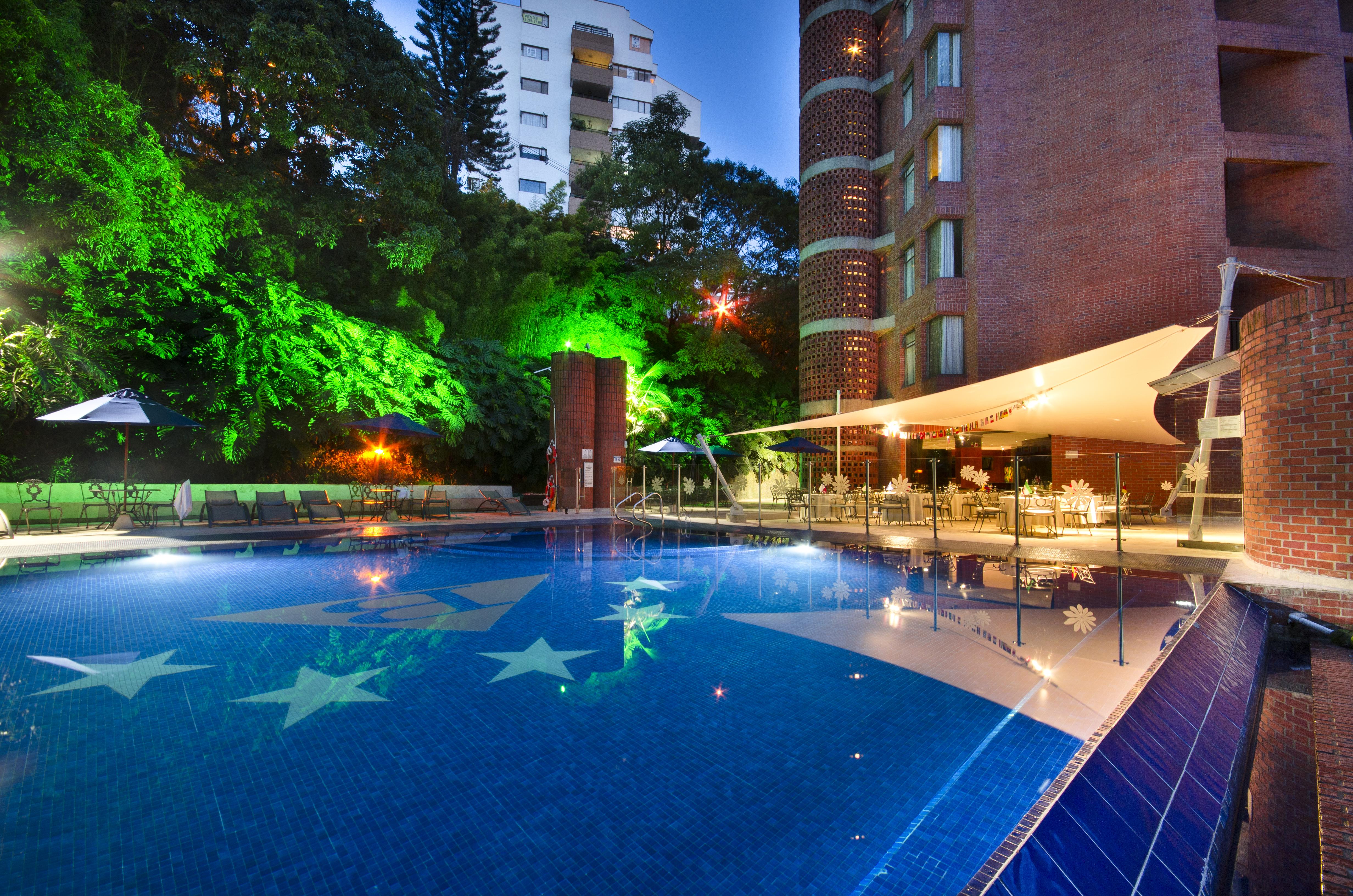Hotel Dann Carlton Belfort Medellín Zewnętrze zdjęcie The pool at the hotel