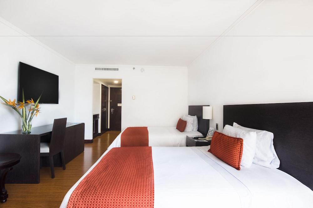 Hotel Dann Carlton Belfort Medellín Zewnętrze zdjęcie A room at the hotel