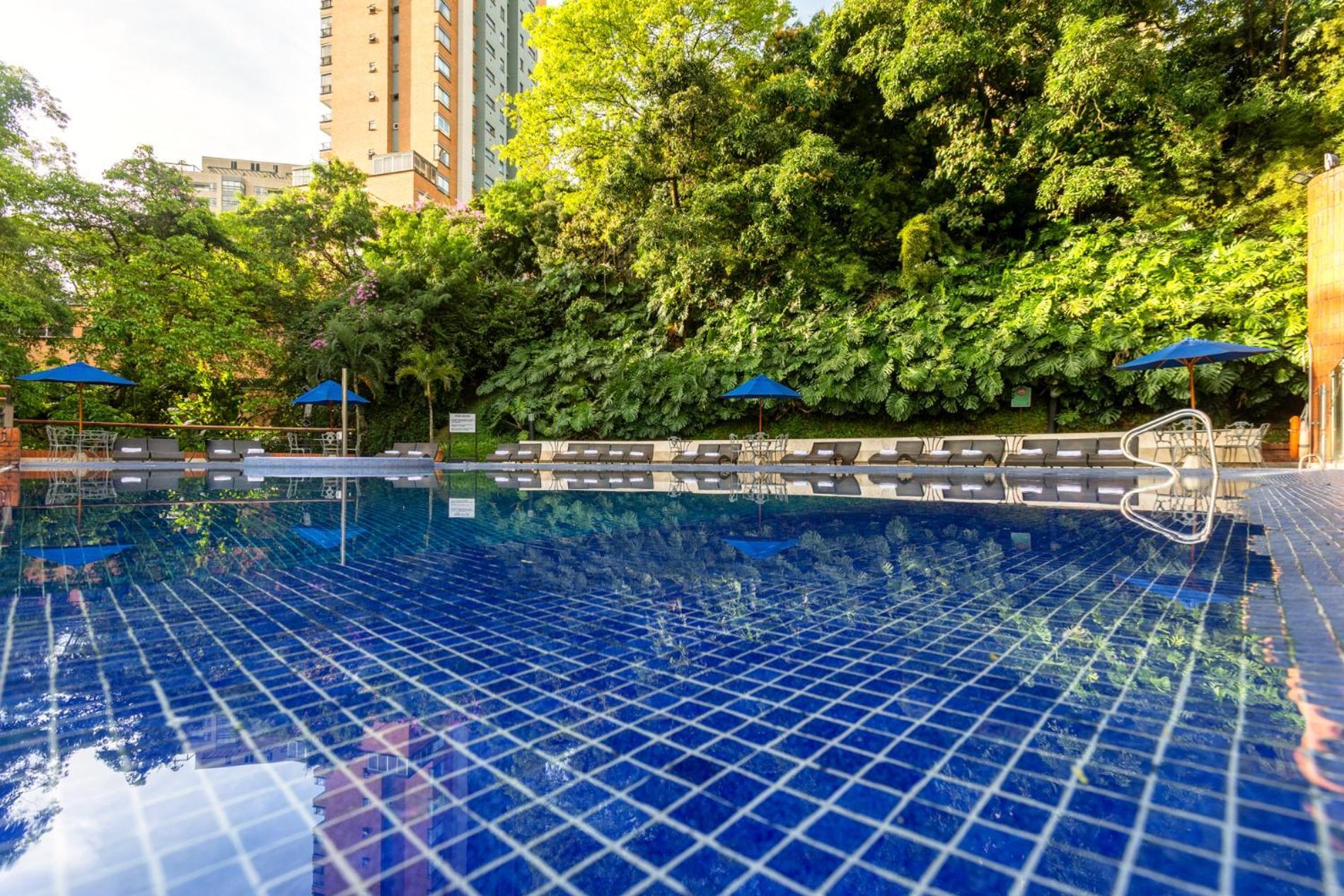 Hotel Dann Carlton Belfort Medellín Zewnętrze zdjęcie Swimming pool
